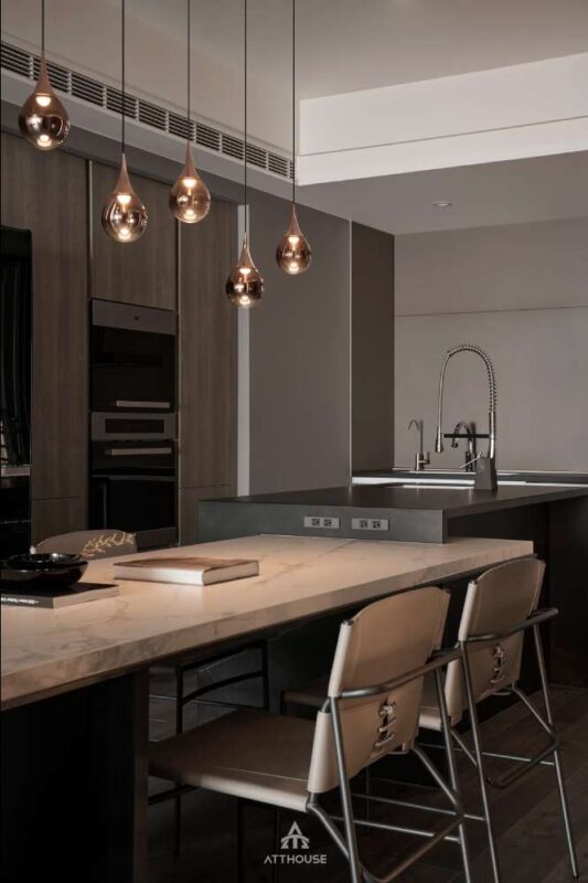 Thiết kế nội thất phòng bếp tinh tế, sang trọng tại Nhà Phố Lê Thánh Tông
